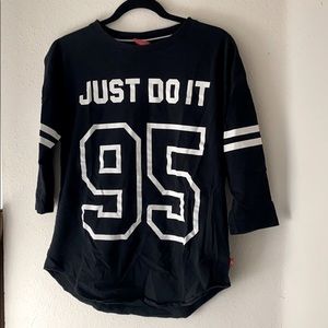 Nike sportswear 3/4 sleeve jersey shirt